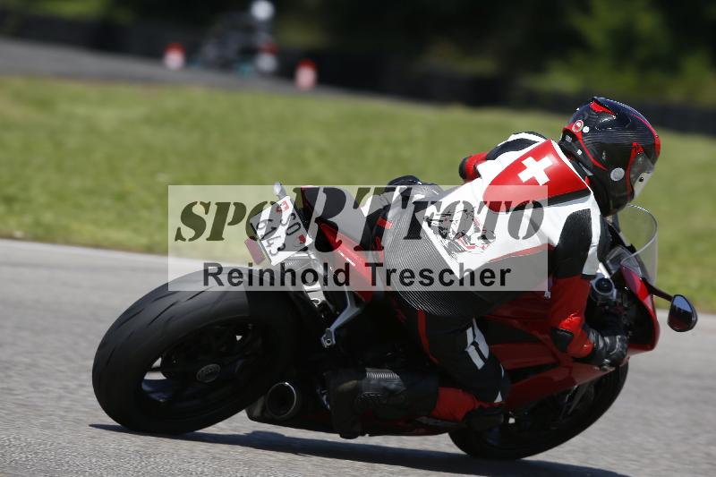 /Archiv-2024/29 12.06.2024 MOTO.CH Track Day ADR/Gruppe gelb/backside